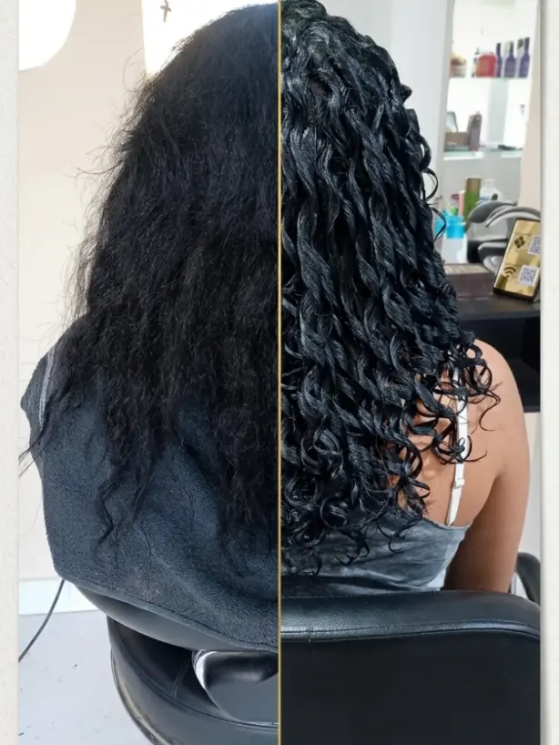 Antes e depois de finalização em cabelo cacheado